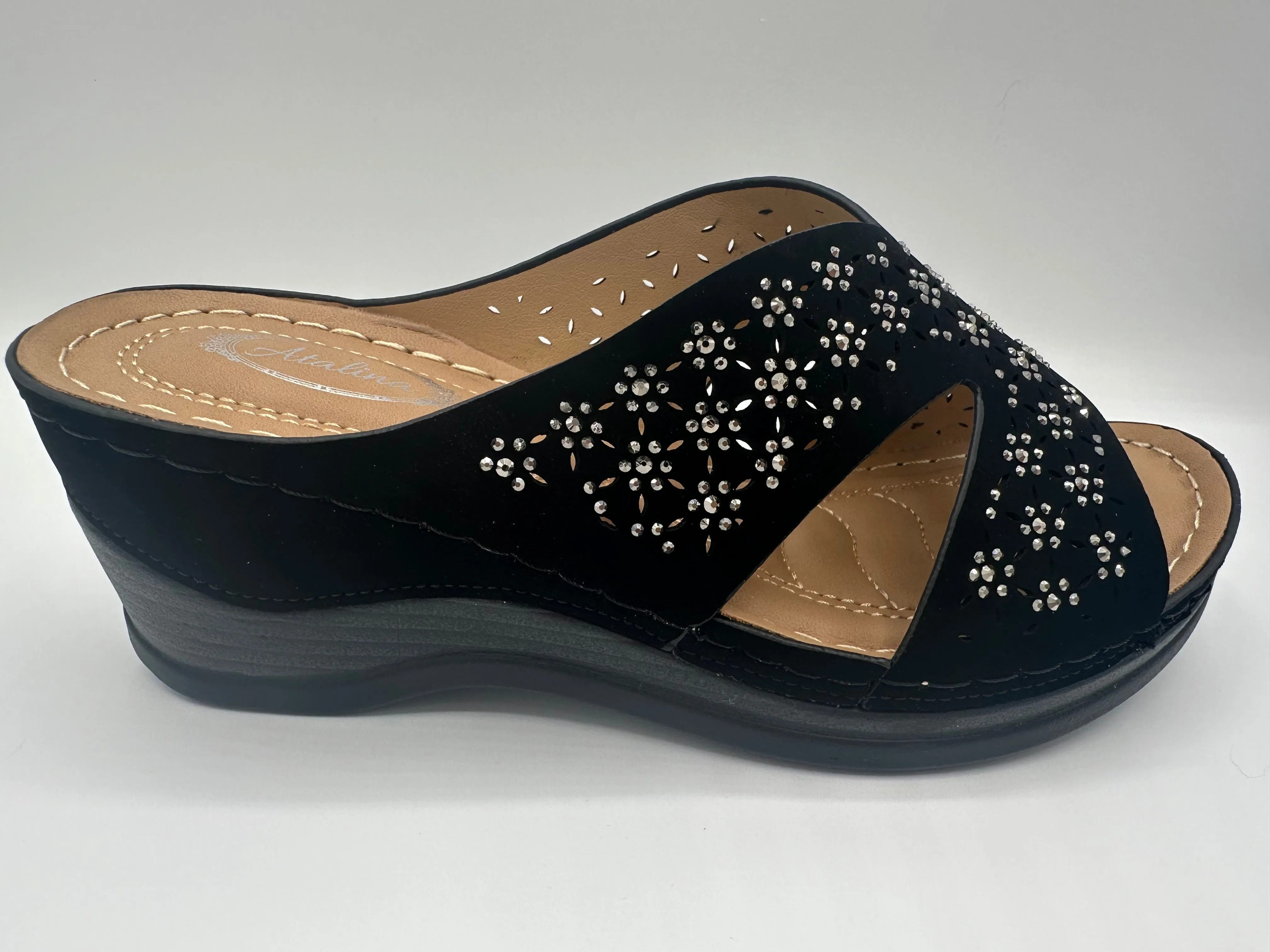Black Low Wedge Heel Sandals Decorated With White Crystal Flower Patterns
