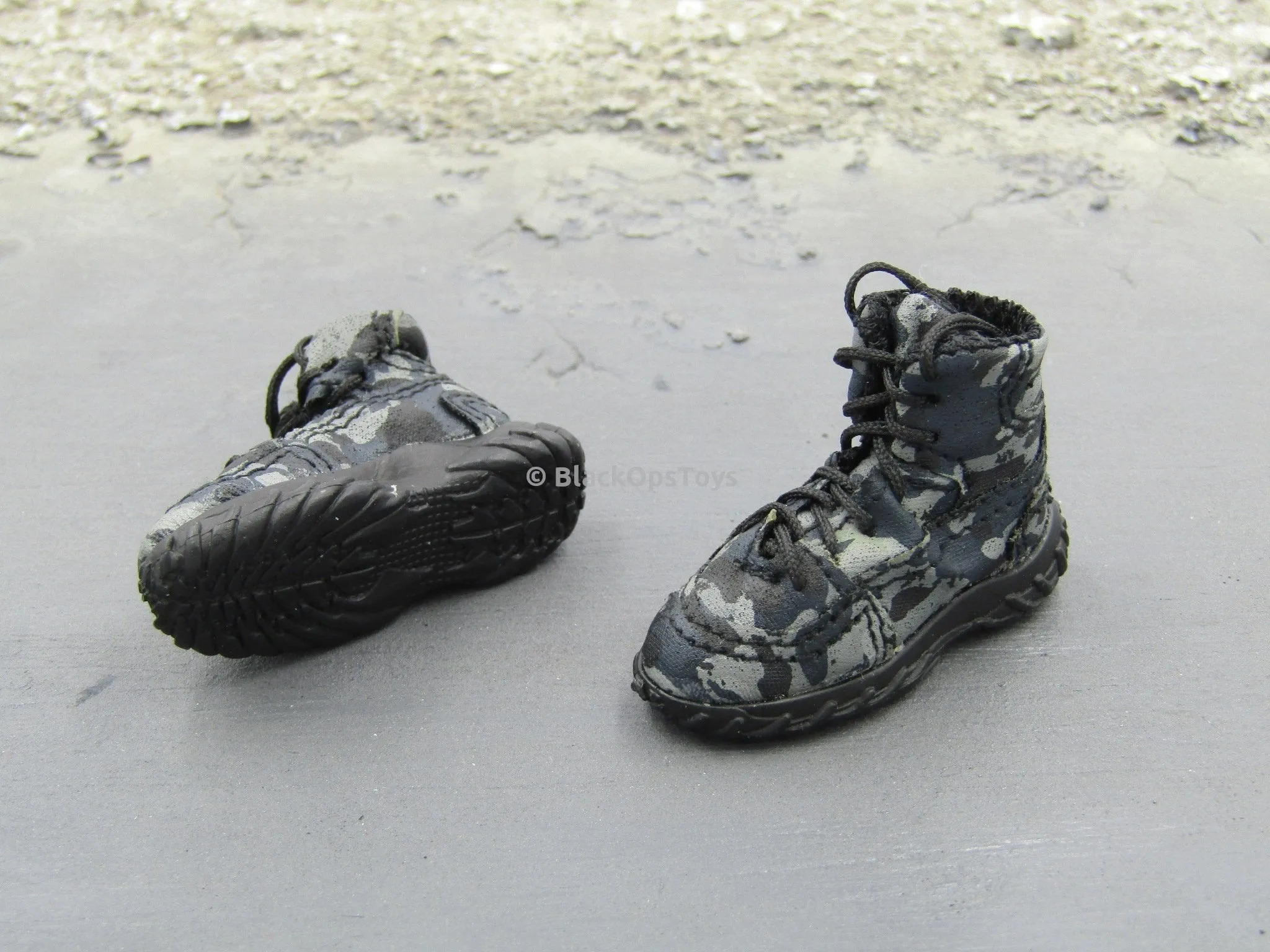 PMC Instructor Oakley Night Camo Combat Boots Foot Type