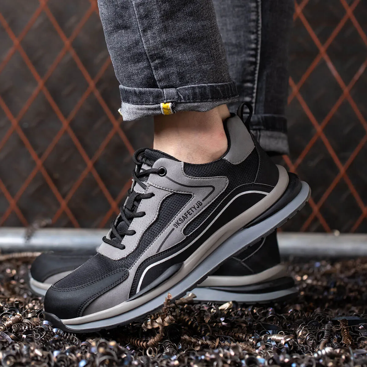 Steel Toe Shoes for Men and Women Lightweight Comfortable Work Safety Puncture Shoes Slip Proof Resistant Indestructible Sneakers Construction Work Utility Shoes